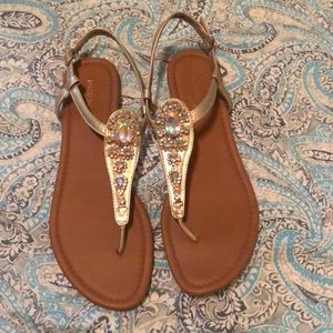 Going out shoes ( sandals )